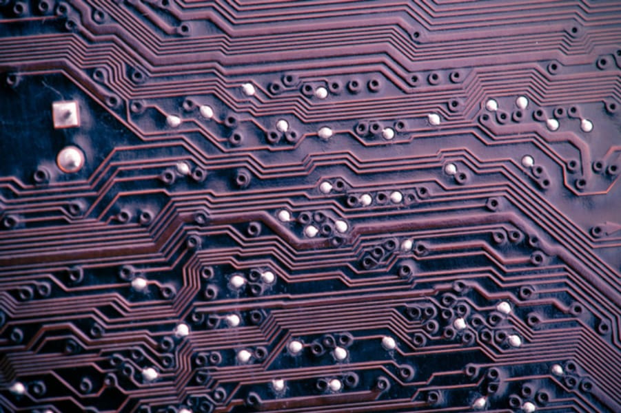 多層PCB線路板，多層PCB的最外層一般是什么？